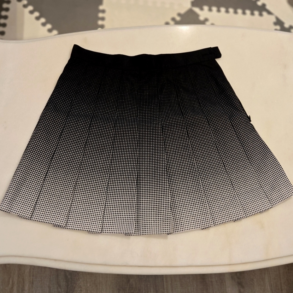 American Apparel Black and White Gradient Pleated Skirt